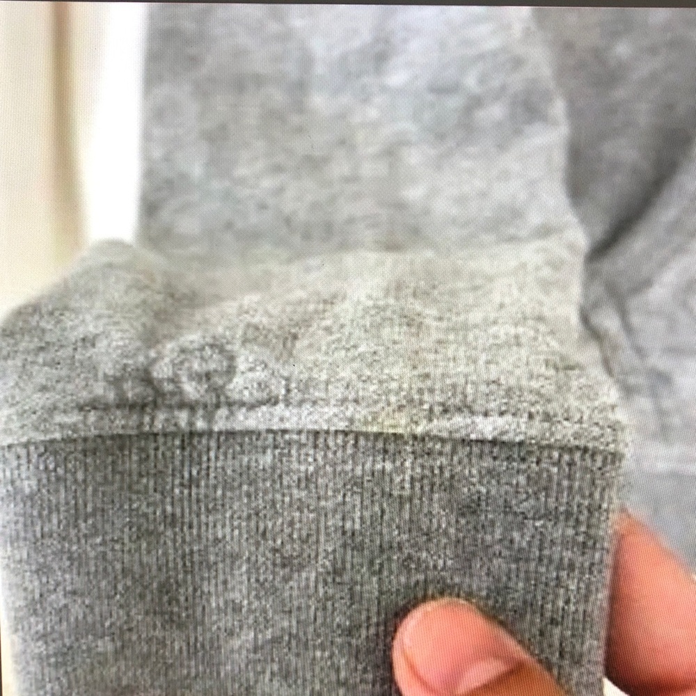 La Hearts Heather Gray Women's Hoodie Sweater - Picture 6 of 8
